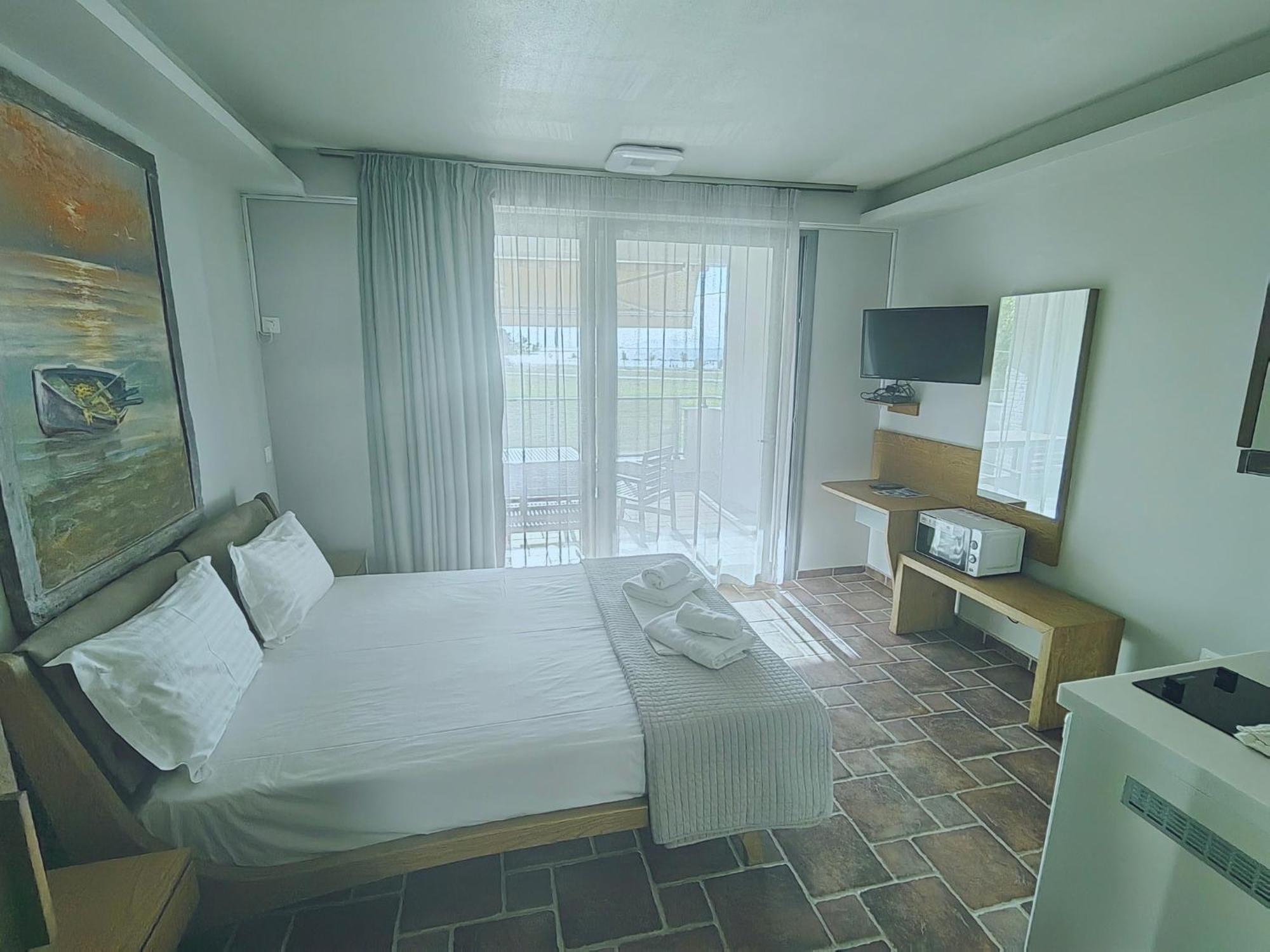 Bella Vista Apartments Keramoti Eksteriør billede